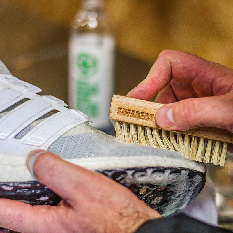 rens - Køb sneaker rens, rensesæt, sprays, børster m.m. – Tagged med "Pleje" – Lion Feet